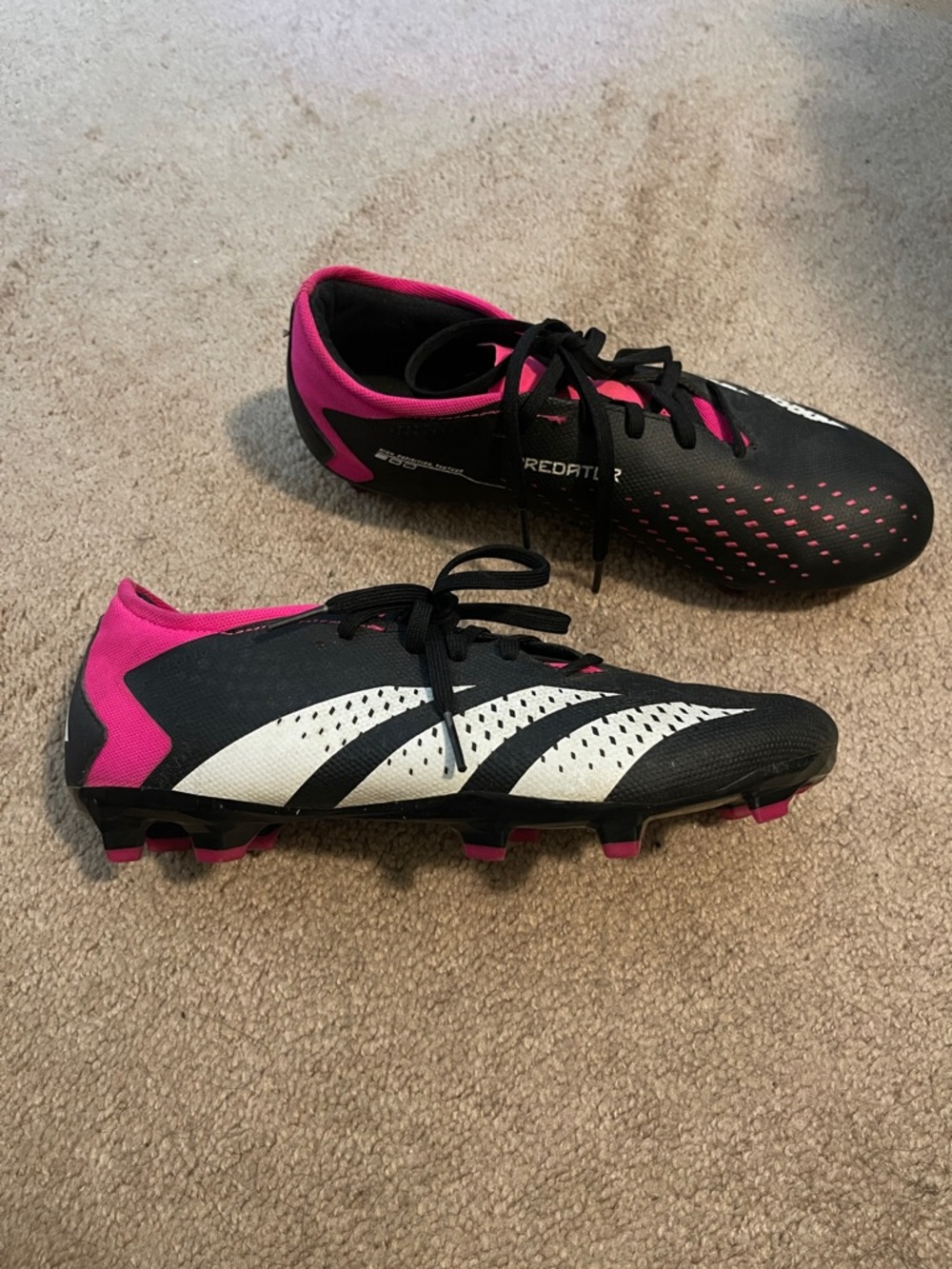 Adidas Soccer Cleats Mens 7.5 Black Pink Predator High Def Texture Firm Ground